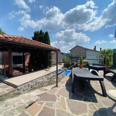 Holiday House Pasjak Sapjane Buitenkant foto