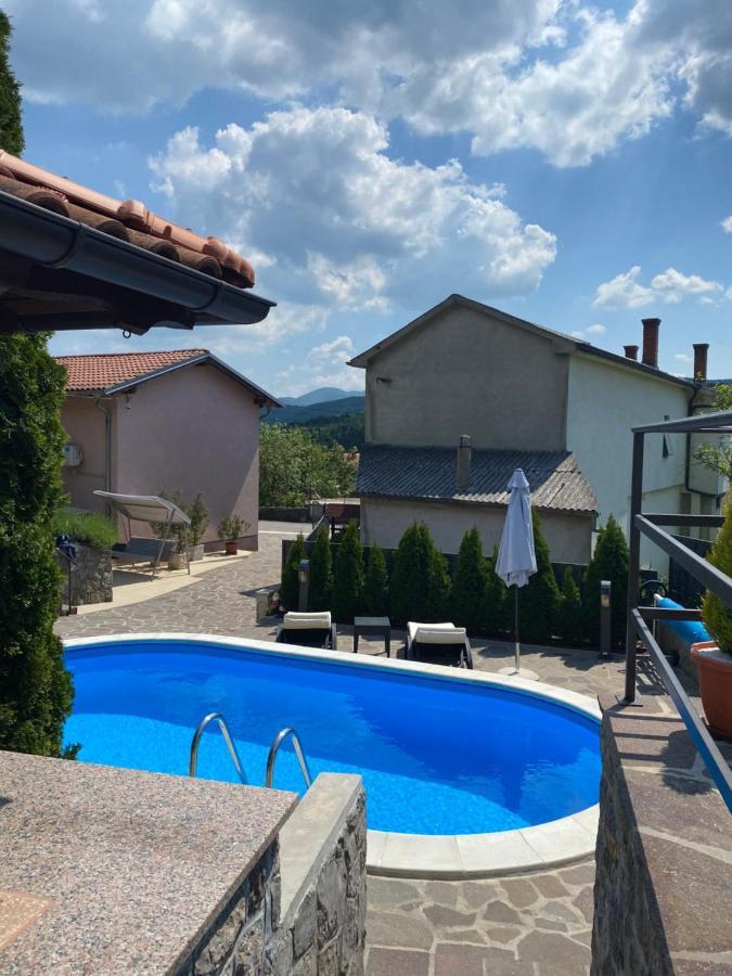 Holiday House Pasjak Sapjane Buitenkant foto