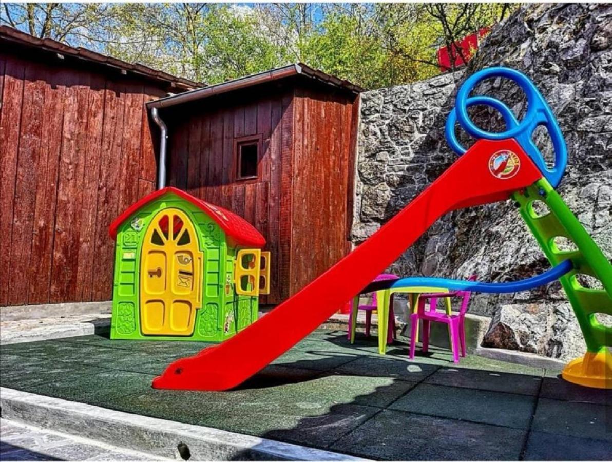 Holiday House Pasjak Sapjane Buitenkant foto